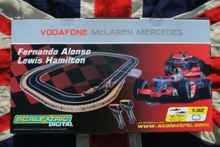 ScaleXtric C1214   Vodafone McLaren Mercedes